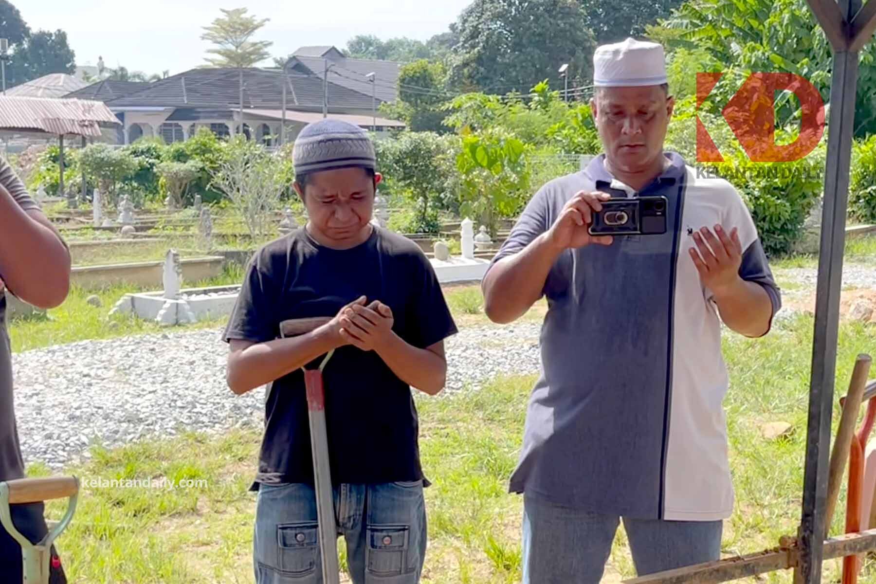 Pengebumian bapa Amir Raja Lawak