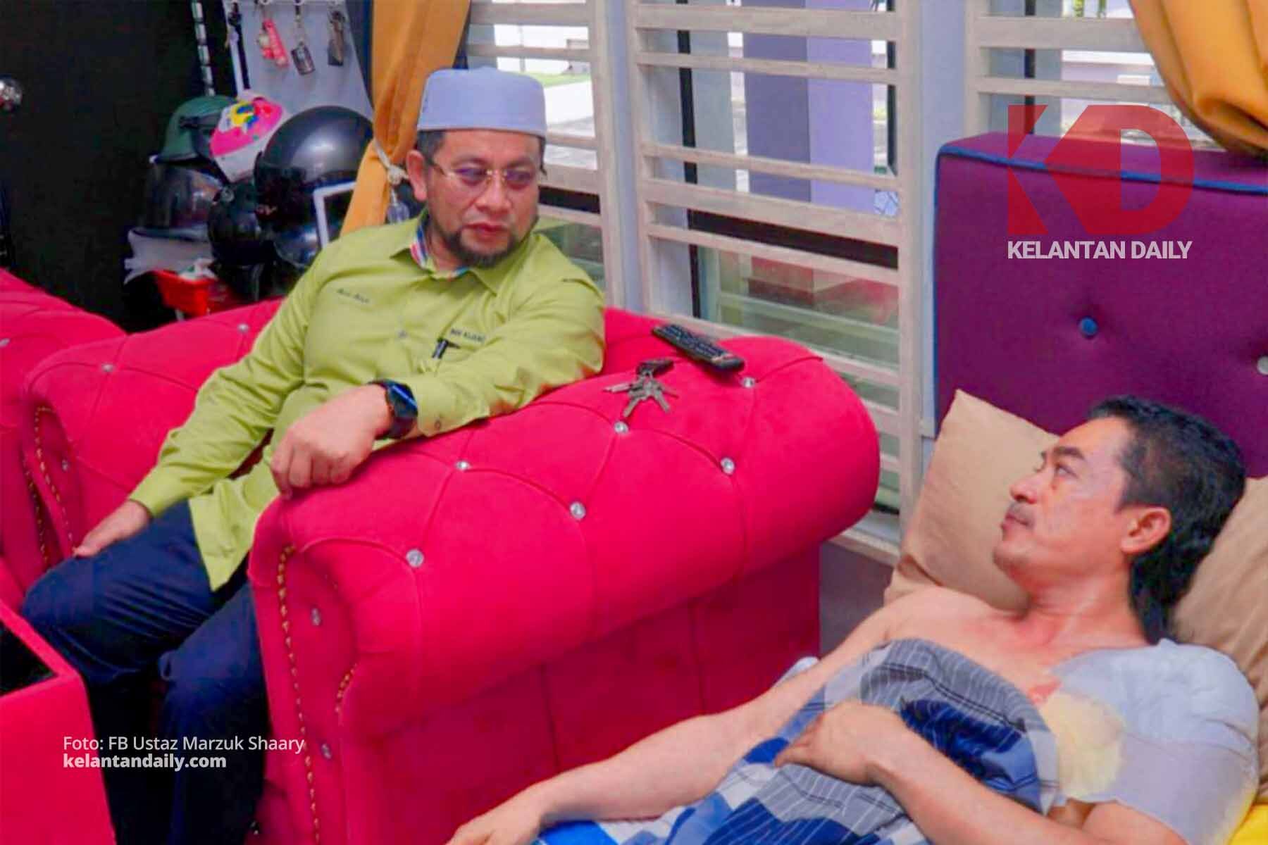 Z Zamri menerima kunjungan Ustaz Marzuk Shaary di rumahnya di Pengkalan Chepa