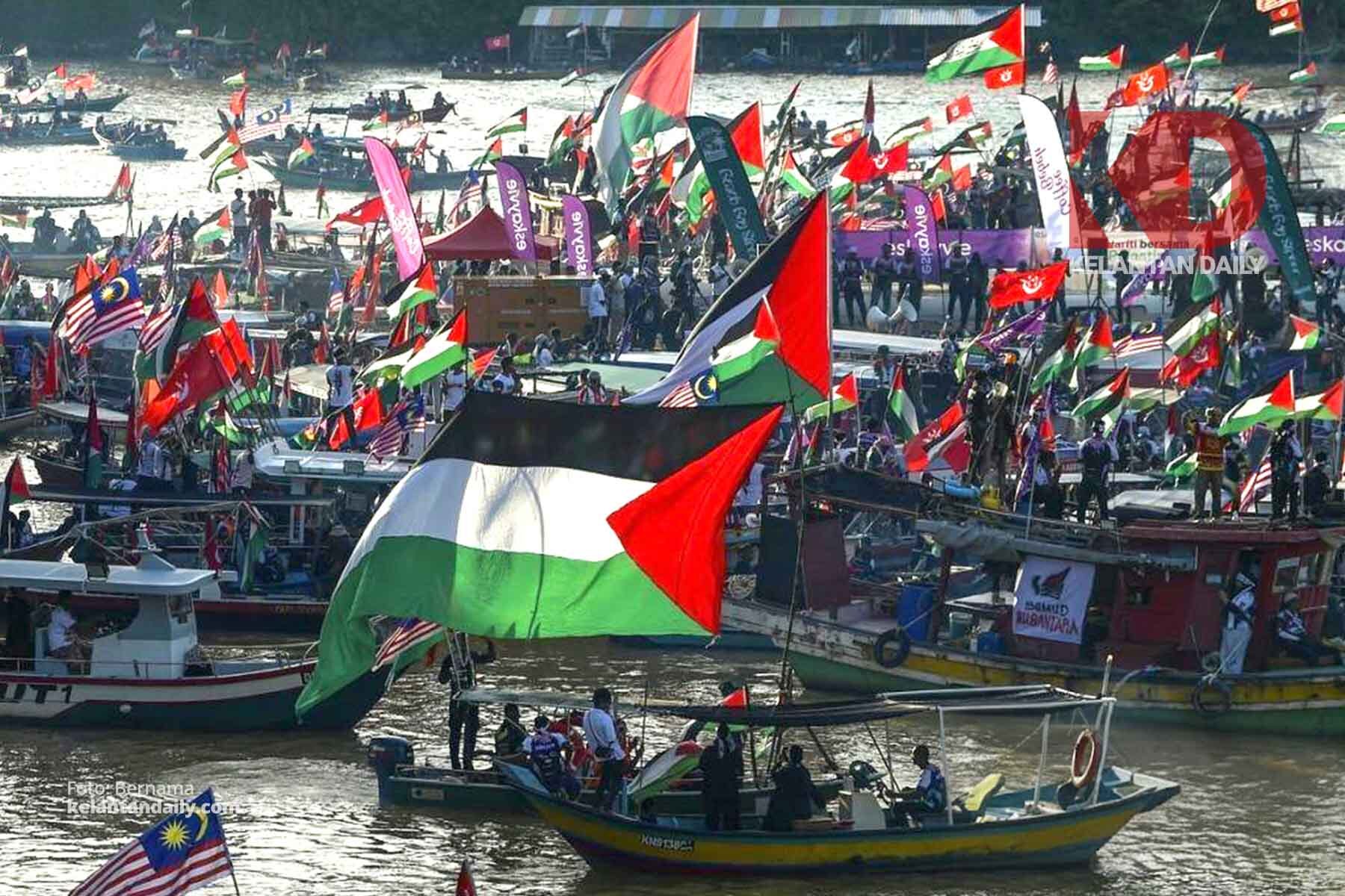 Perarakan bot sungai kelantan