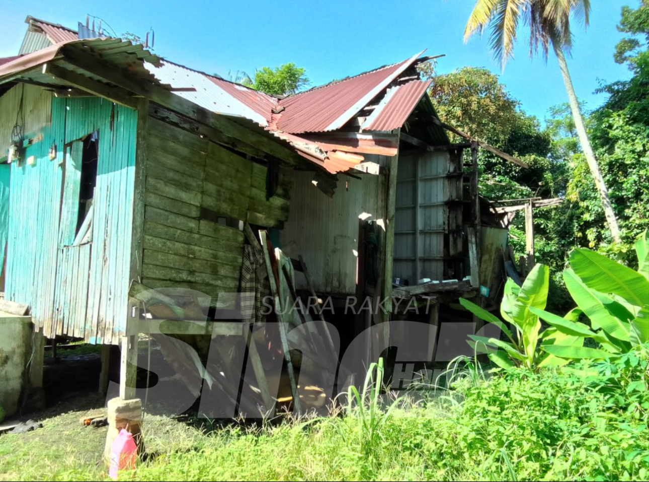 Rumah pusaka Mohd Rani yang hampir runtuh
