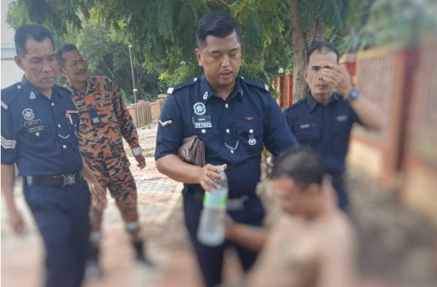 Mangsa ditenangkan anggota polis