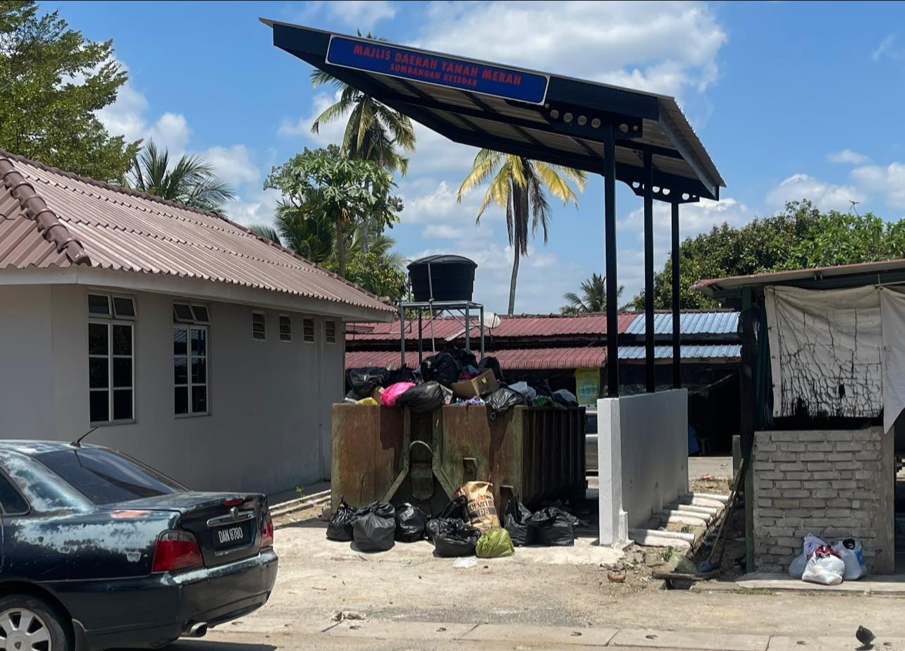 tong sampah batu 8 batang merbau tanah merah kelantan