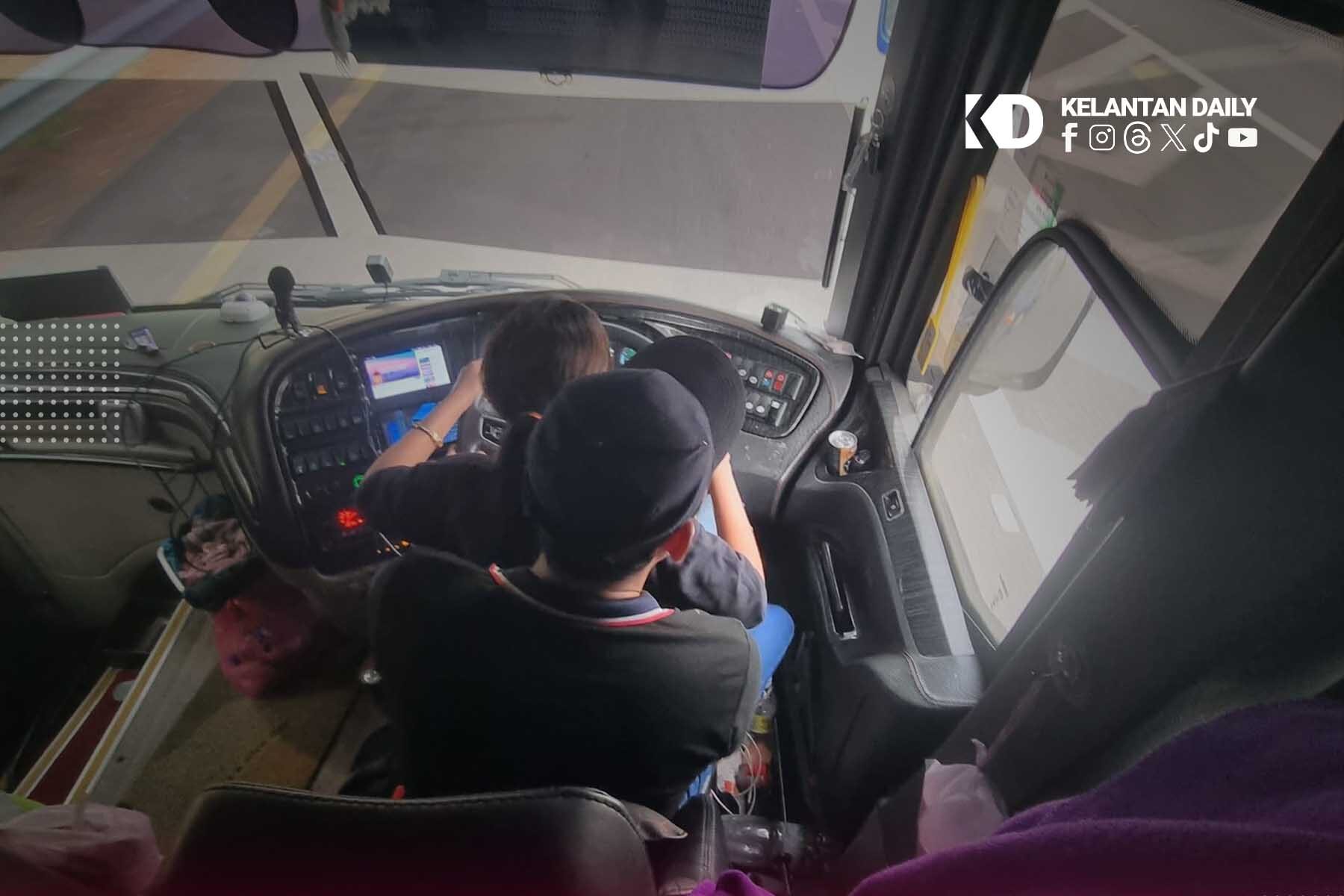 Tular Video Pemandu Bas Didakwa Pandu Sambil Meriba Wanita