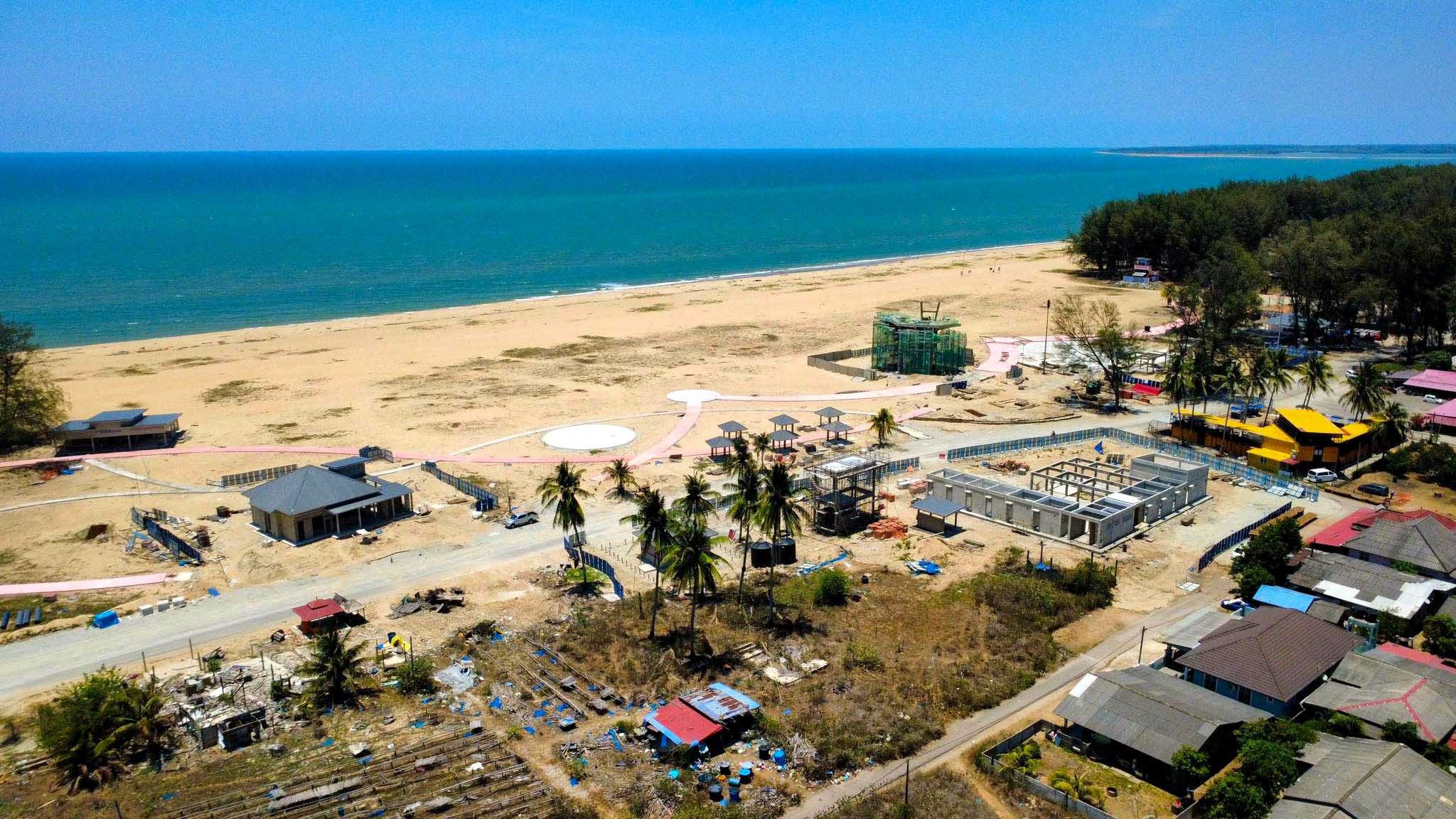 pantai geting tumpat pada januari 2026