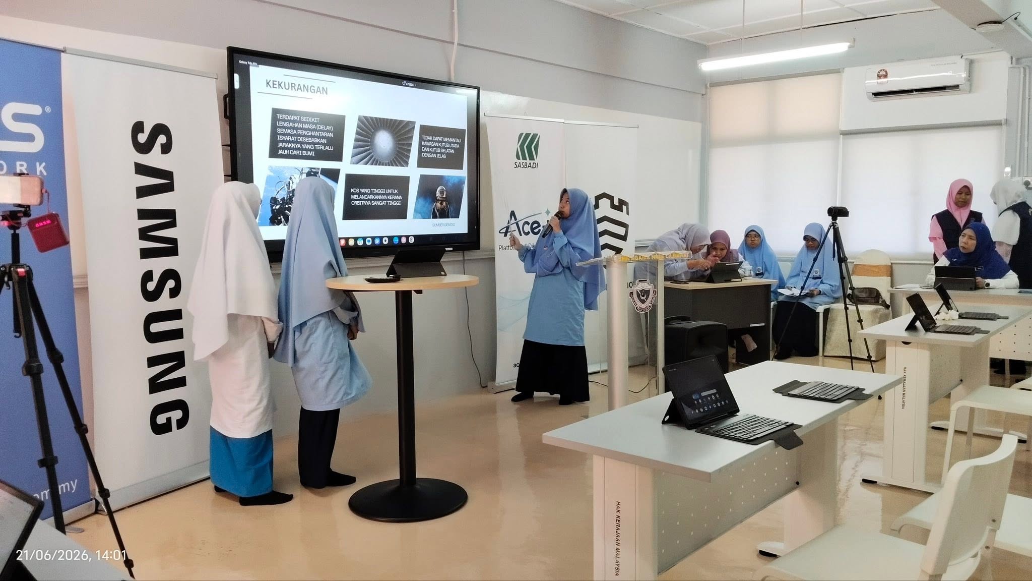 kelas ai smka naim lilbanat