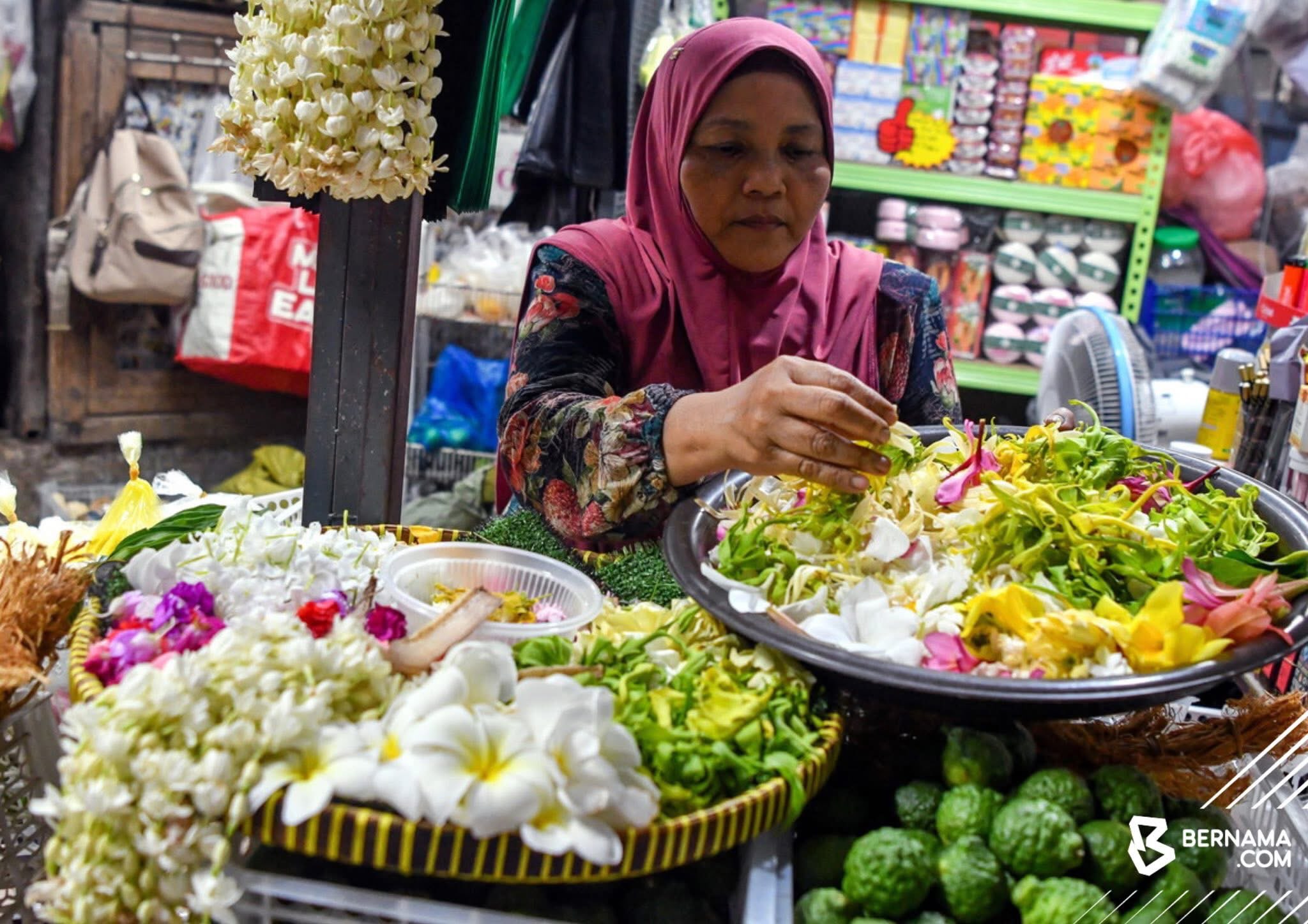 mandi bunga kelantan pasar siti khadijah