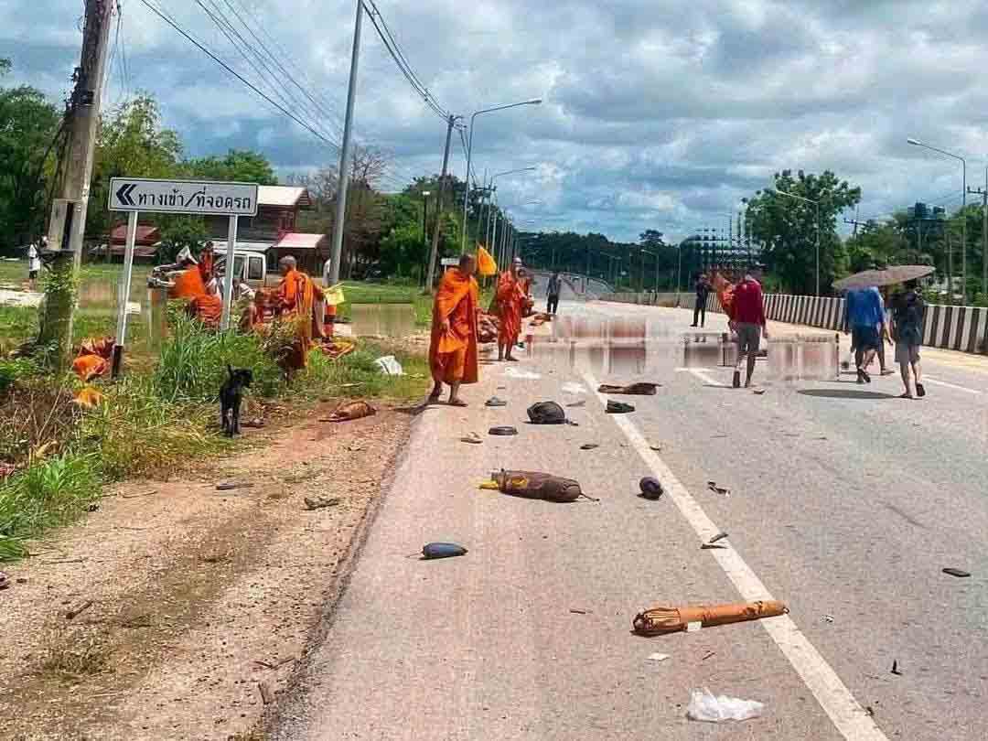 Kanak-Kanak 11 Tahun Pandu Trak Pikap, Lapan Sami Maut Dirempuh 3