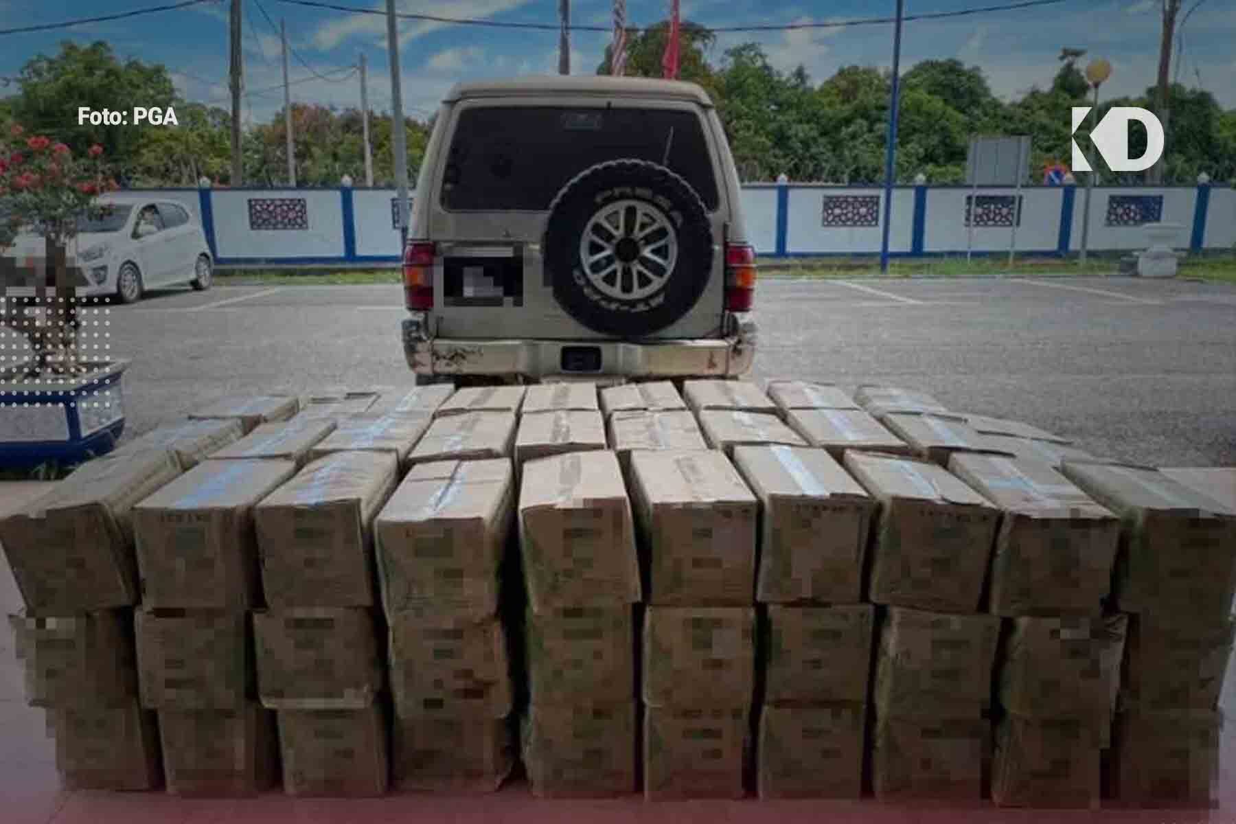 Warga Emas Dicekup PGA Seludup 1.53 Tan Minyak Masak Di Pangkalan Haram